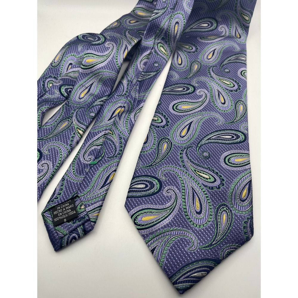 GS Designed in Italy Mens Silk Paisley Tie Purple Green Lavender Woven Necktie